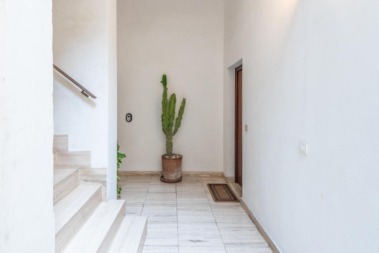 Rubichi 6 - Old Town Apartment Sit Lecce Buitenkant foto
