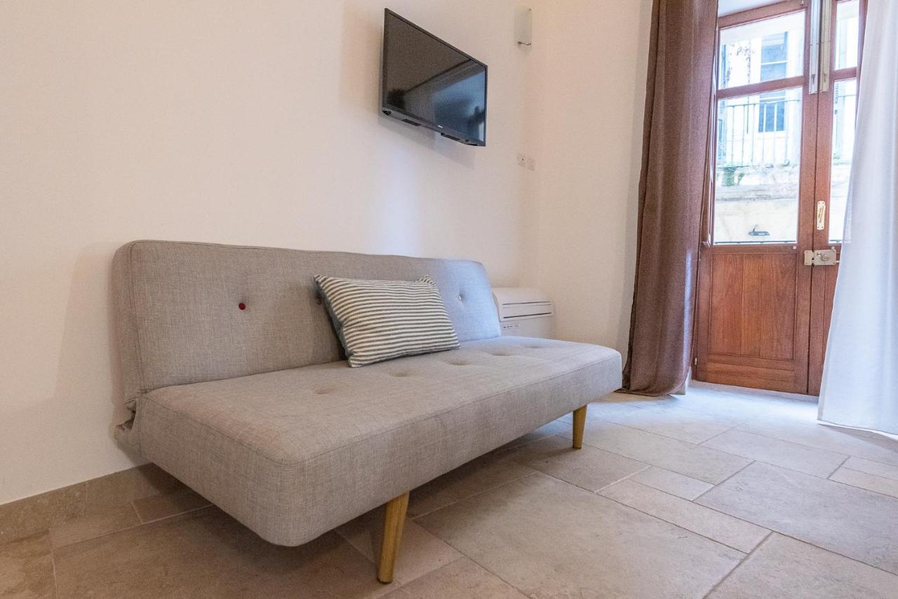 Rubichi 6 - Old Town Apartment Sit Lecce Buitenkant foto