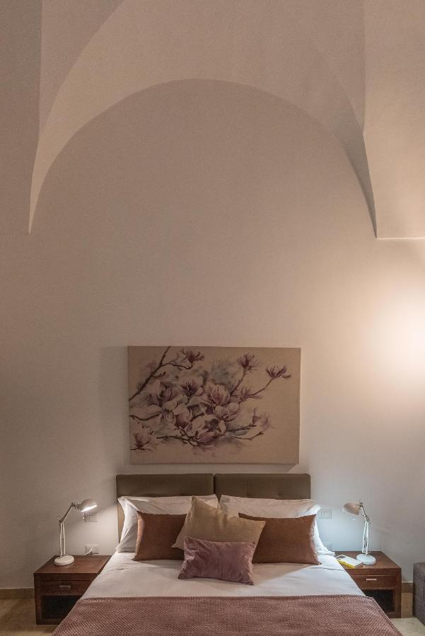 Rubichi 6 - Old Town Apartment Sit Lecce Buitenkant foto