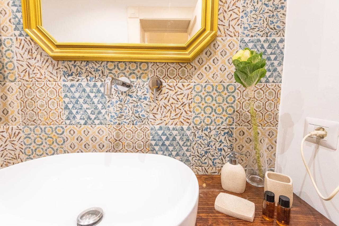 Rubichi 6 - Old Town Apartment Sit Lecce Buitenkant foto