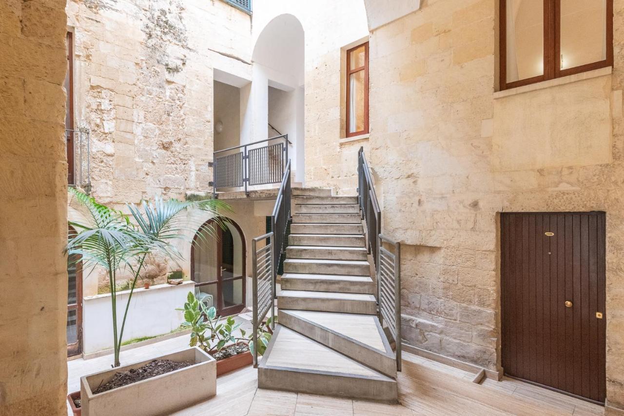 Rubichi 6 - Old Town Apartment Sit Lecce Buitenkant foto