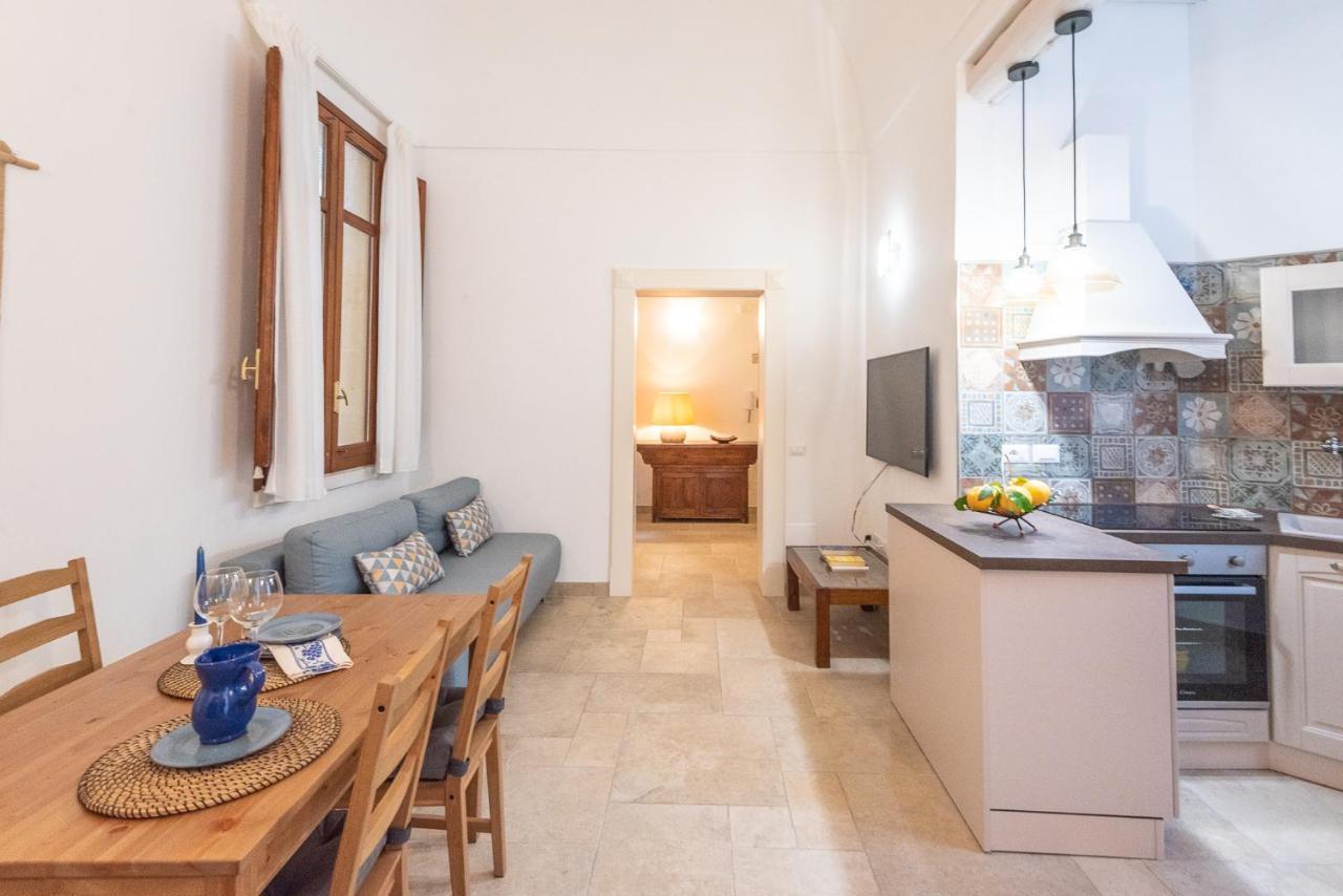 Rubichi 6 - Old Town Apartment Sit Lecce Buitenkant foto