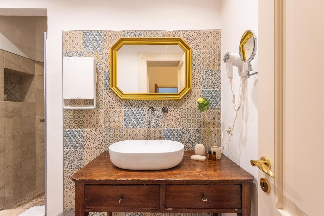 Rubichi 6 - Old Town Apartment Sit Lecce Buitenkant foto