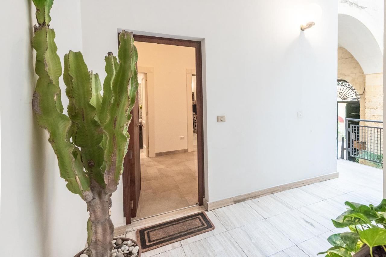 Rubichi 6 - Old Town Apartment Sit Lecce Buitenkant foto